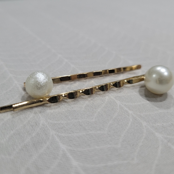 Free Add-On: Hair Clips! - Picture 6 of 11